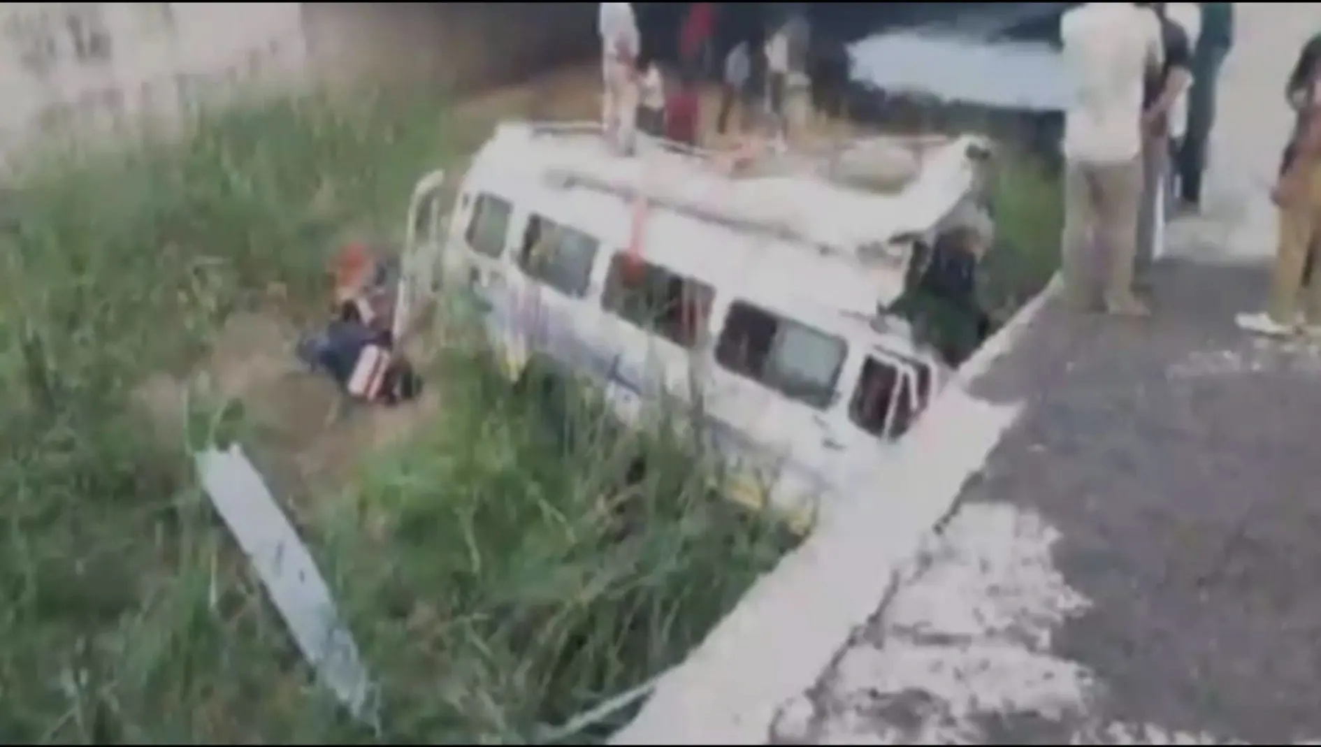Eight people were killed and 17 injured after a passenger vehicle plunged into a ditch on the Delhi-Mumbai Expressway in Rajasthan | Photo: X