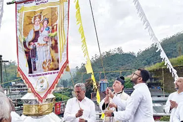 മൂന്നാർ ബസിലിക്കയിൽ തിരുനാളിന് കൊടിയേറി