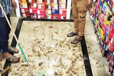 ഒറ്റമഴയിൽ വെള്ളക്കെട്ട്