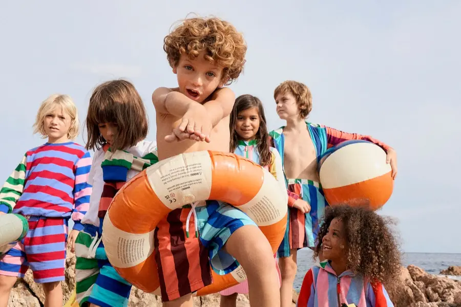 Does the color of your child’s swimsuit matter in water?