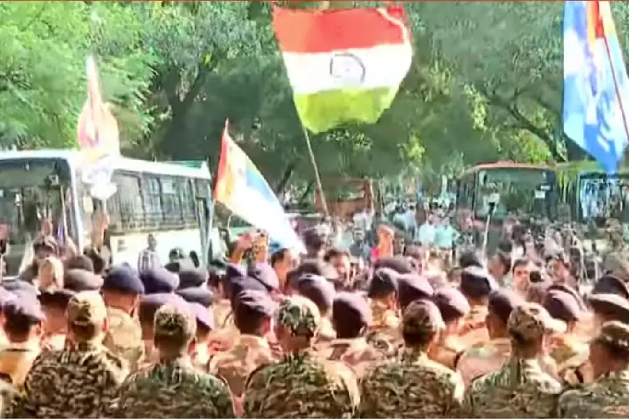 ‘ഗ്യാനേഷ് കുമാർ ജനാധിപത്യത്തിനേറ്റ ഏറ്റവും വലിയ മുറിവ്’; ജന്തർ മന്തറിലേക്ക് NSUI പ്രതിഷേധം