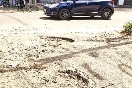പരുമലക്കടവ്-കടപ്രമഠം റോഡ് നന്നാക്കണം