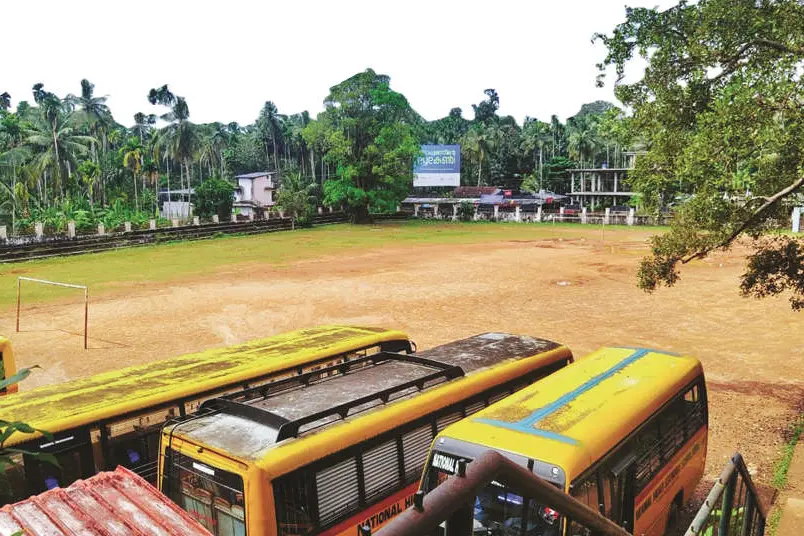 മൈതാനമില്ല മേളയ്ക്കുപോലും