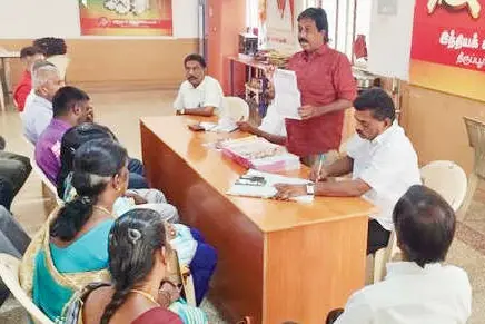 വസ്ത്രനിർമാണ തൊഴിലാളികൾക്ക് ഉയർന്ന ദീപാവലി ബോണസ് നൽകണം