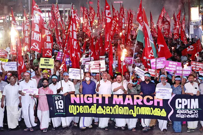സി.പി.എമ്മിന്റെ പന്തംകൊളുത്തി പ്രകടനം