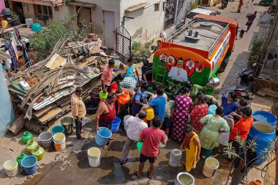 ദക്ഷിണേന്ത്യയിൽ രൂക്ഷമായ വരൾച്ചയും ജലക്ഷാമവും: ഡാമുകളിൽ വെള്ളം വറ്റുന്നു; സംസ്ഥാനങ്ങൾ തമ്മിൽ തർക്കം മുറുകുന്നു