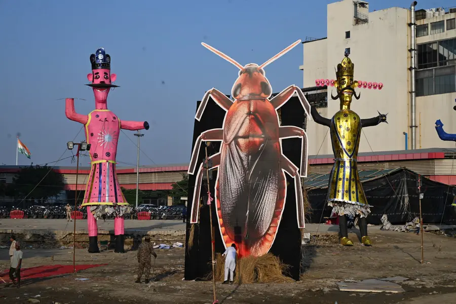 Cockroach effigy row