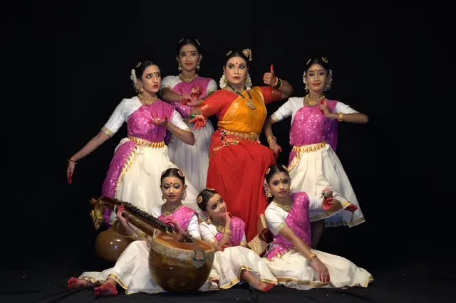 ഭക്തിനിർഭരമായി ദുർഗാപൂജ ആഘോഷിച്ച് മസ്കറ്റിലെ പ്രവാസി സമൂഹം; നൃത്താവിഷ്കാരങ്ങളും ശ്രദ്ധേയമായി