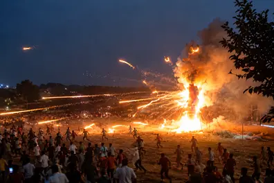 Ravana fights back? Burning effigy shoots fireworks towards crowd in viral Dussehra video