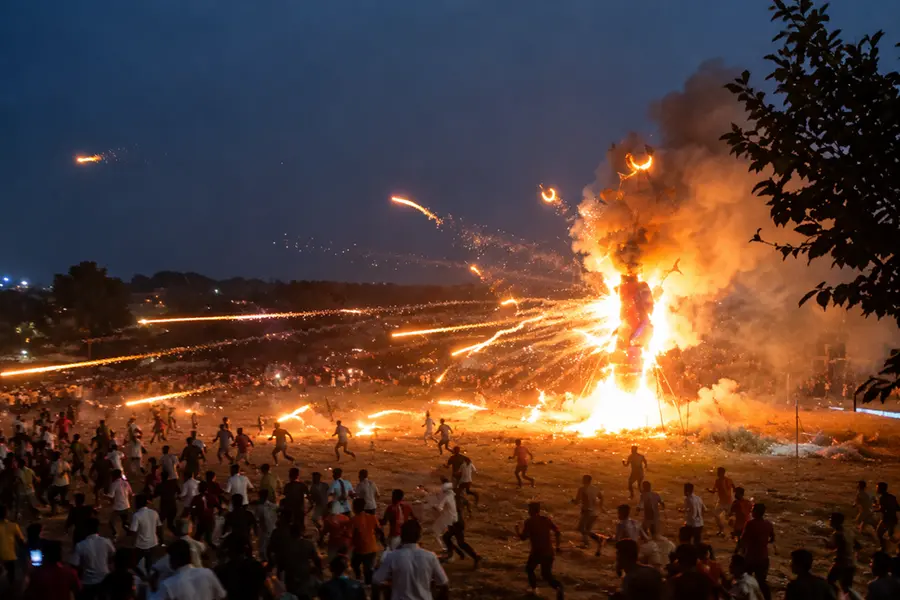 Ravana effigy.png