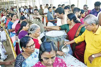 മുക്കുടിനിവേദ്യത്തിന് ഭക്തജനപ്രവാഹം