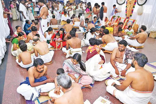 കണ്ണനു മുൻപിൽ