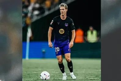 Barcelona dealt fresh injury blow as Dani Olmo limps off