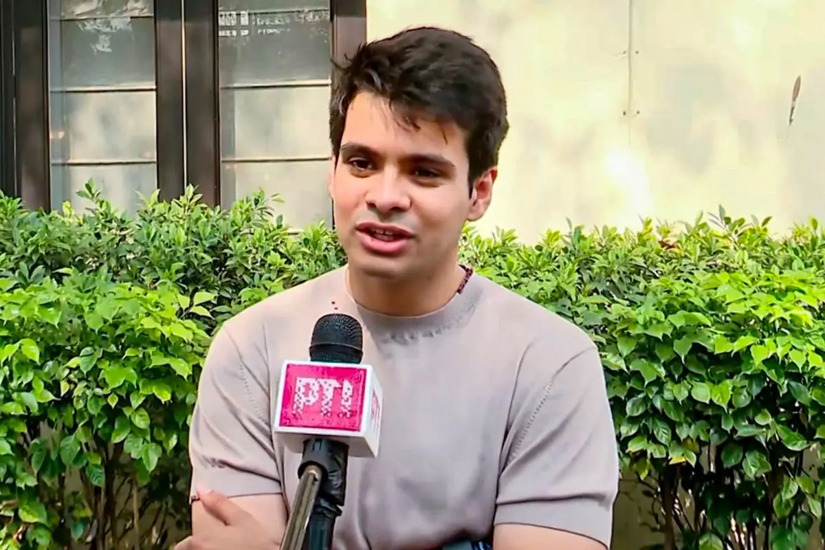 Artist and photographer Raihan Vadra, the son of Priyanka Gandhi Vadra and Robert Vadra, speaks to the media after the Bikaner House administration removed several of his photographs documenting recent protests in Delhi, ahead of his solo exhibition titled 'No Idea Is Final', in New Delhi, Thursday, Oct. 22, 2026 (Photo: PTI)
