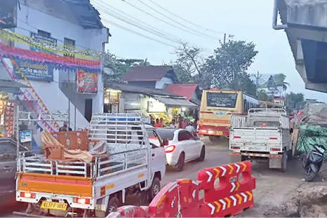 കഞ്ഞിക്കുഴിയിലെ ഗതാഗതനിയന്ത്രണം ദുരിതമായി