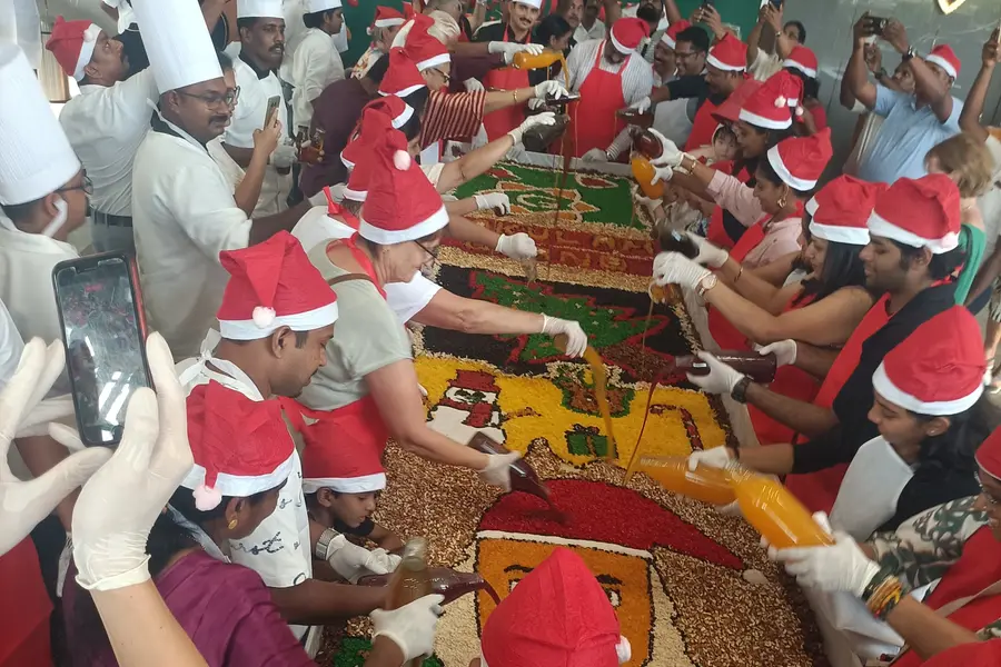 കുമരകത്ത് ക്രിസ്മസ് കാഹളം മുഴങ്ങി, ഗോകുലത്തിൽ ഇക്കുറി 700 കിലോ കേക്ക്