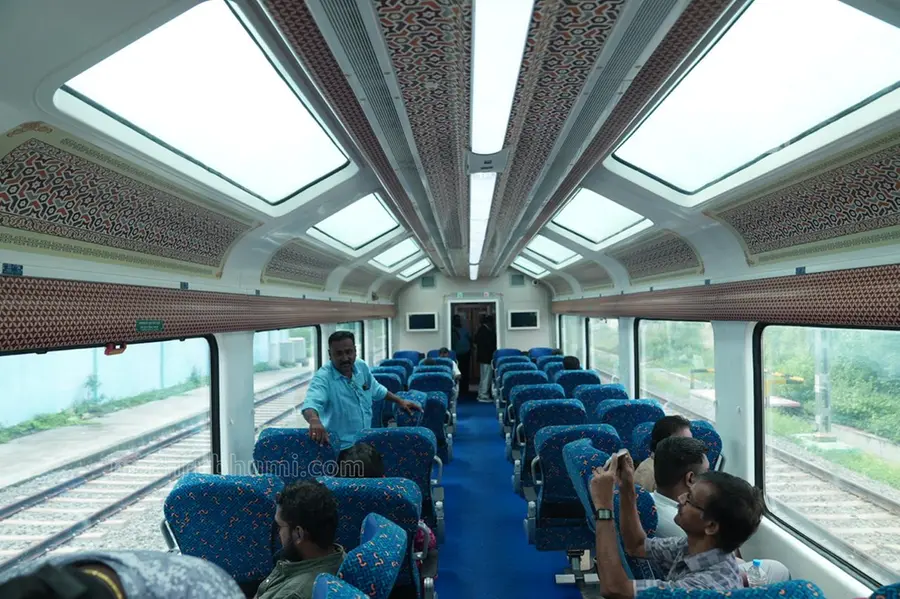 ചാഞ്ഞും ചരിഞ്ഞുമിരുന്ന് പ്രകൃതിദൃശ്യങ്ങൾ ആസ്വദിക്കാം; മധുരം മനോഹരം വിസ്റ്റാഡോം