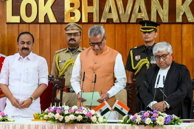 'Food freedom cannot be curtailed': Kerala parties oppose Governor's reported kitchen order