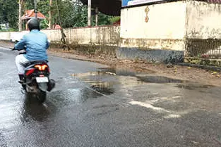 'അറിഞ്ഞില്ല' അറിയേണ്ടവർ; പൈപ്പ് പൊട്ടിയിട്ട് മൂന്നാഴ്ച
