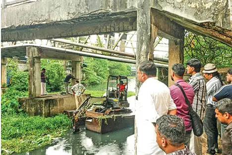 തിരുവല്ലം ഇടയാറിലെ ഇരുമ്പുപാലം നവീകരിക്കുന്നു