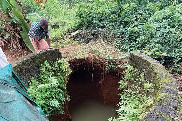 മഞ്ചിക്കല്ലിൽ കിണർ ഇടിഞ്ഞുതാഴ്ന്നു