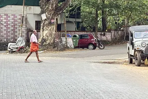 കുപ്പിക്കഴുത്താണേ...മരങ്ങാട്ടുപിള്ളിയിലെ കവലകൾ