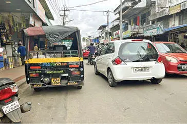 തോന്നുംപടി വാഹനങ്ങൾ, കുരുക്കും രൂക്ഷം