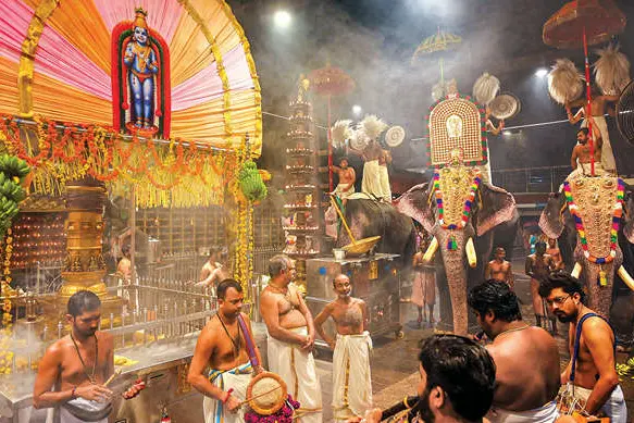 ഗുരുവായൂരിൽ ഏകാദശിവിളക്കുകൾ തെളിഞ്ഞു