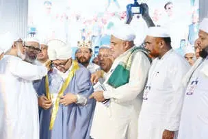നീലേശ്വരം സംയുക്ത ജമാഅത്ത് ഖാസിയായി സയ്യിദ് അബ്ബാസലി ശിഹാബ് തങ്ങൾ ചുമതലയേറ്റു