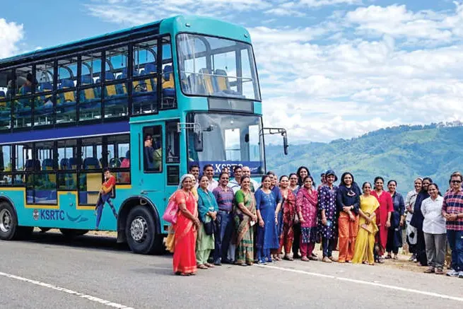 5 ദിവസം, കളക്ഷൻ നാല് ലക്ഷത്തിലേറെ; പൂജാ അവധിക്ക് നേട്ടംകൊയ്ത് മൂന്നാറിലെ KSRTC ഡബിൾ ഡെക്കർ ബസ് സർവീസ്