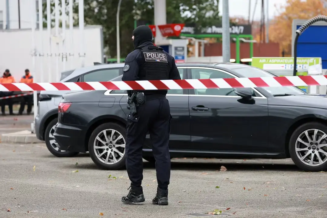 One person was killed and five wounded in a suspected racist shooting in Trappes and La Verrière near Paris | Photo: X/@JabotinskyJew