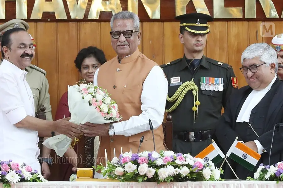 സസ്യഭക്ഷണം ഗവർണറുടെ വ്യക്തിപരമായ തീരുമാനം, ജീവനക്കാരുടെ ഭക്ഷണസ്വാതന്ത്ര്യത്തിൽ കൈകടത്തിയിട്ടില്ലെന്ന് ലോക്ഭവൻ