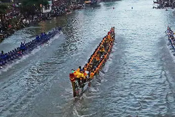 താഴത്തങ്ങാടിയിൽ പള്ളാത്തുരുത്തിയെ തറപറ്റിച്ച് അരോമ