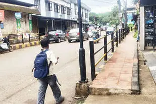 ഉളിക്കൽ ടൗണിലെ സൗന്ദര്യവത്കരണം പാതിവഴിയിൽ