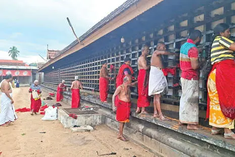 തൃപ്രയാർ ഏകാദശി: നിറമാലയ്ക്ക് ഇന്നു തുടക്കം