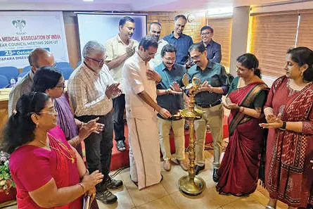 ‘ആയുർവേദ ഗവേഷണ സ്ഥാപനങ്ങൾ പ്രവർത്തനസജ്ജമാക്കണം’