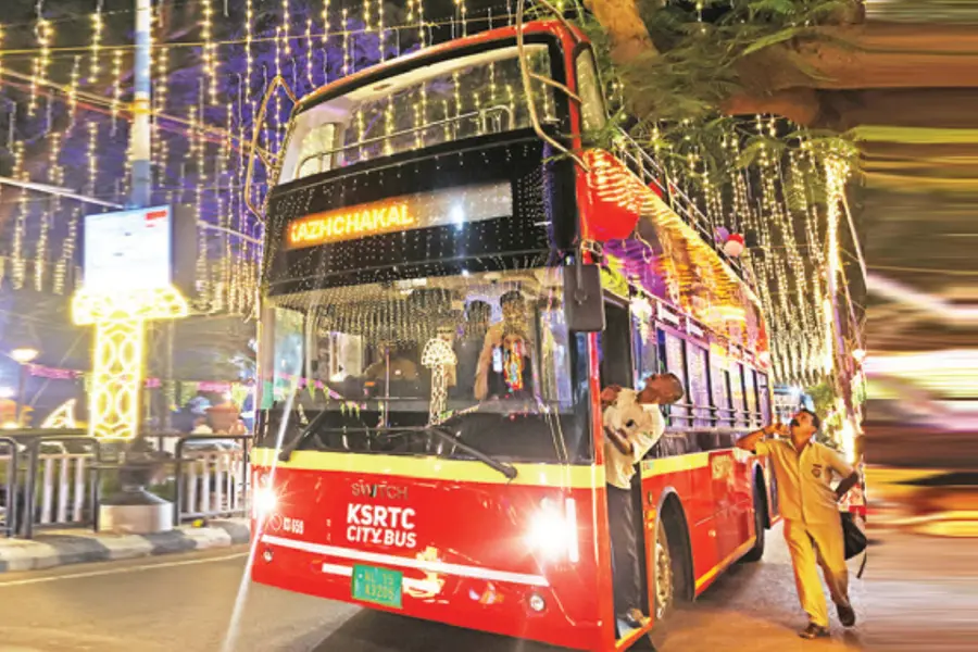 പ്രതീക്ഷിച്ചത് 20,000 രൂപ, കിട്ടിയത് ആറ് ലക്ഷത്തിന് മുകളിൽ; കണ്ണൂർ ദസറയിൽ കുതിച്ച് KSRTC-യുടെ ഡബിൾ ഡെക്കർ