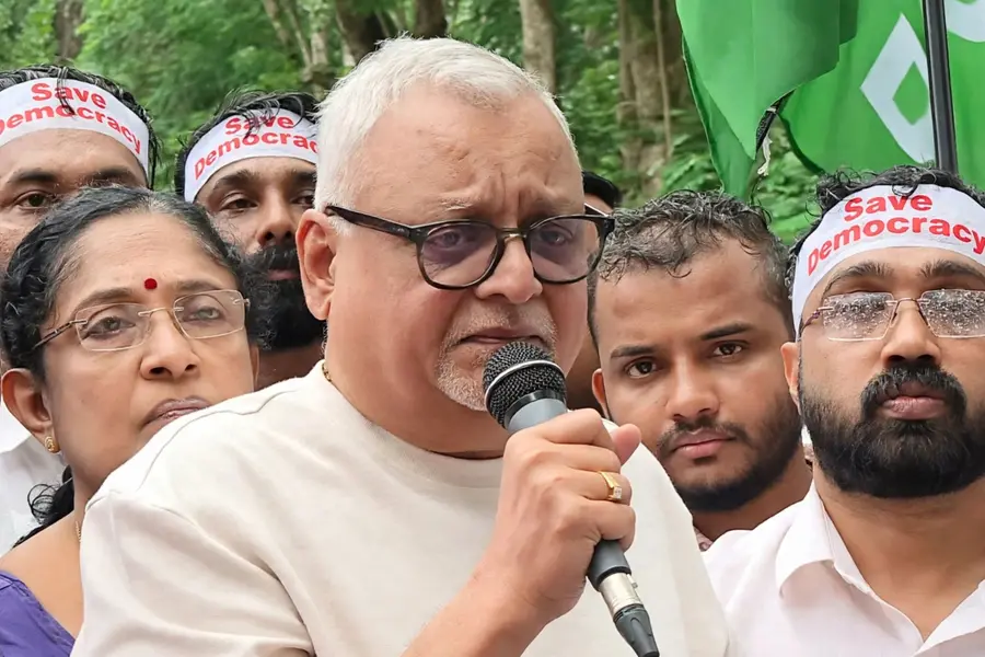 Election Commission should act independently, says MV Shreyams Kumar