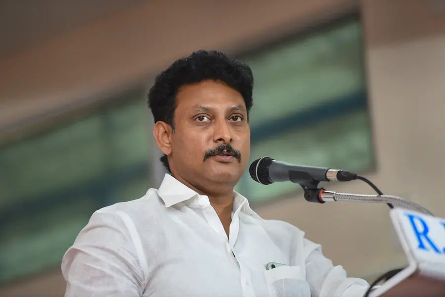 100 കോടിയുടെ അഴിമതി കേസിൽ തമിഴ്നാട് മുൻ മന്ത്രി അൻബിൽ മഹേഷ് അറസ്റ്റിൽ