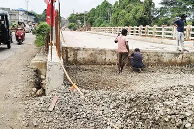 ഈസ്റ്റ് ഒറ്റപ്പാലത്തെ പുതിയപാലം; പരീക്ഷണ ഓട്ടം കഴിഞ്ഞു