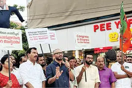‘പ്രധാനമന്ത്രിയെ അപമാനിച്ച ഖാർഗെയെ തള്ളിപ്പറയാൻ മുഖ്യമന്ത്രി തയ്യാറാണോ’