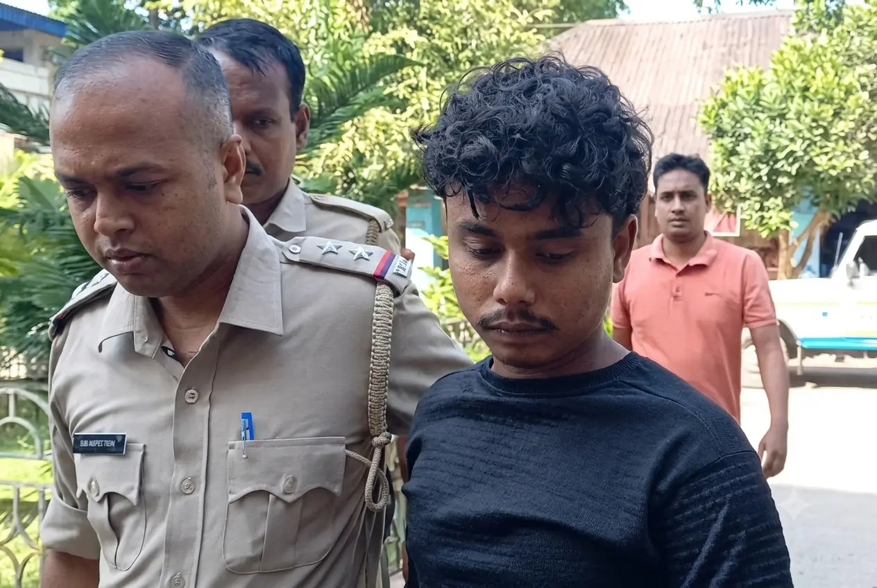 Prime accused Prahlad Das, arrested in connection with the rape and murder of a Class XI student in West Bengal's Gaighata, died in a police encounter during crime scene reconstruction, police sources said.