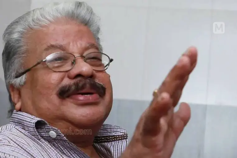 പുനത്തിൽ ഒരു സ്ത്രീയാണെങ്കിൽ ആരെയാണ് പ്രേമിക്കുക?
