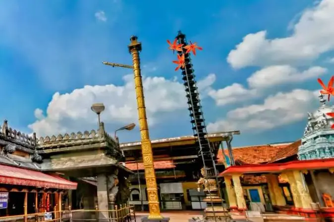 മൂകാംബിക ദേവിക്ക് മുന്നിലെ അബ്ദുള്ള