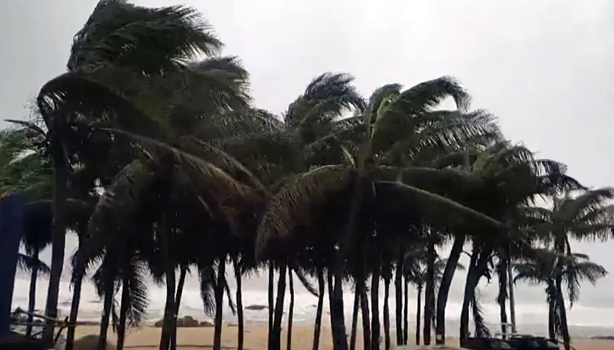 A view of inclement weather conditions due to Cyclone Arnab, in Visakhapatnam on Tuesday.(ANI Video Grab)