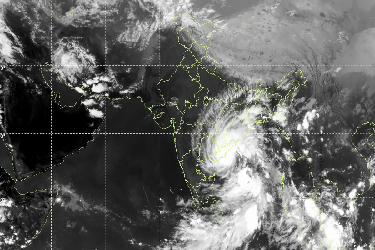 Satellite image by the India Meteorological Department (IMD) shows the cyclone 'Arnab' over the west-central Bay of Bengal, captured at 1800-1827 IST. The storm is forecast to make landfall along the Andhra Pradesh coast between Bapatla and Visakhapatnam, near Yanam, with wind speeds reaching up to 135 kmph.| Photo: PTI