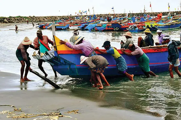 മാറ്റങ്ങളുടെ കാലത്തും ദാരിദ്ര്യമൊഴിയാതെ കടലോരം