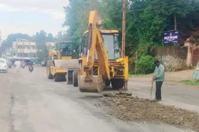ഒറ്റപ്പാലം-ചെർപ്പുളശ്ശേരി റോഡ് നവീകരണം; നവംബറിൽ പൂർത്തിയാക്കുമെന്ന വാക്ക് നടപ്പാവില്ല