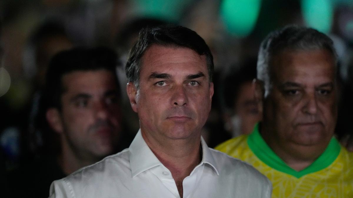 Flavio Bolsonaro flees to US after Brazil election loss, defies court order