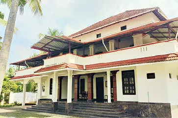 കേരളത്തോടൊപ്പം പിറന്നാളാഘോഷിക്കാൻ 'കേരള മൻസിൽ'